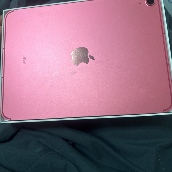 Apple Tablet - Pink Frame - Picture 3 of 8